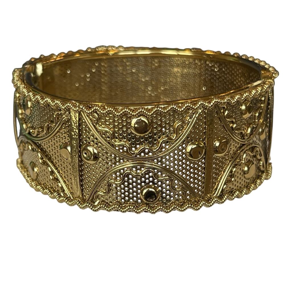 Vintage Gold Tone 1” Wide Hinged Clamper Bracelet Boho Indian Wedding Style